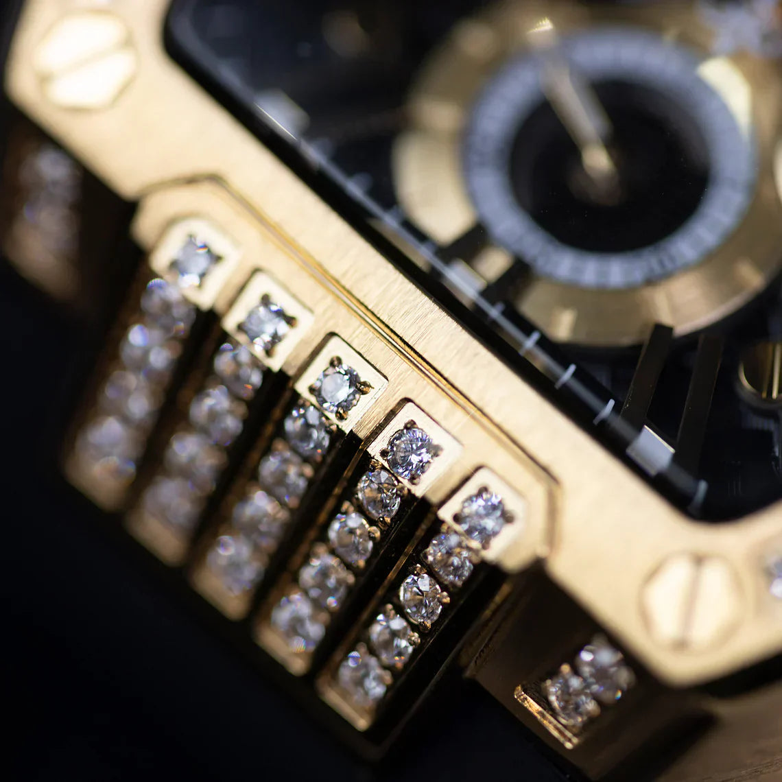 The Intrepid Sport Ice - Gilded White